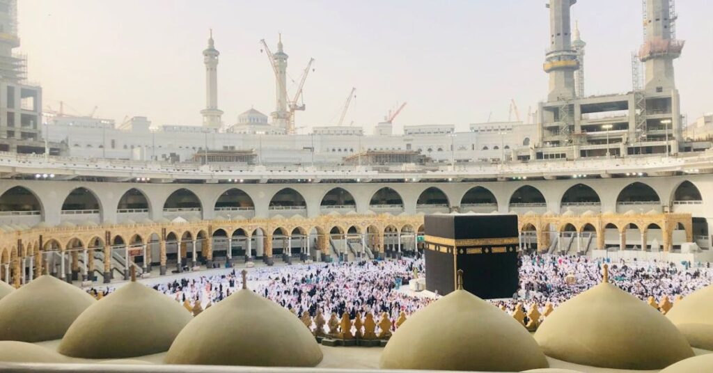 Recommended Supplications When Entering Umrah Ihram